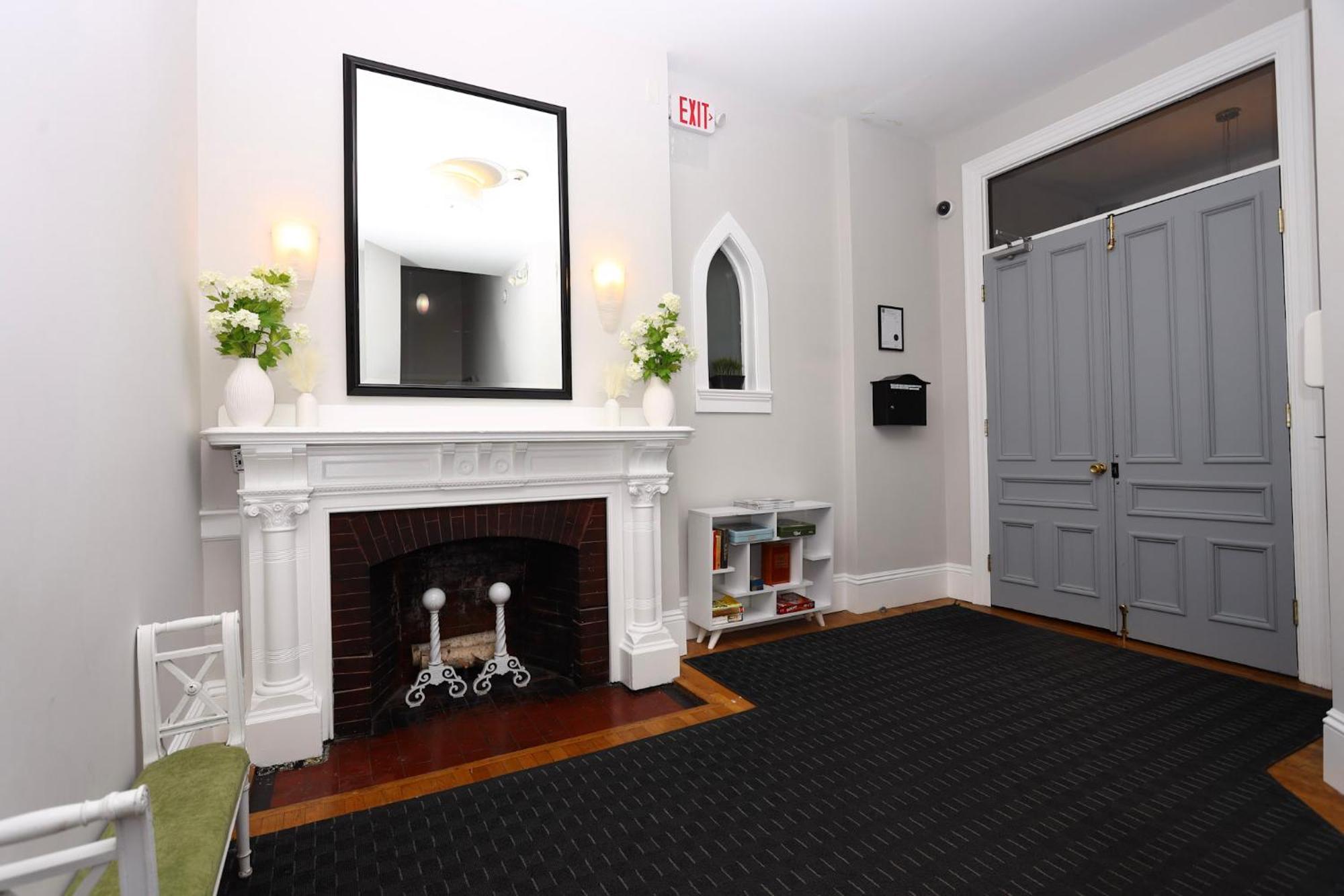 Cozy Newbury Street Studio, #5 بوسطن المظهر الخارجي الصورة