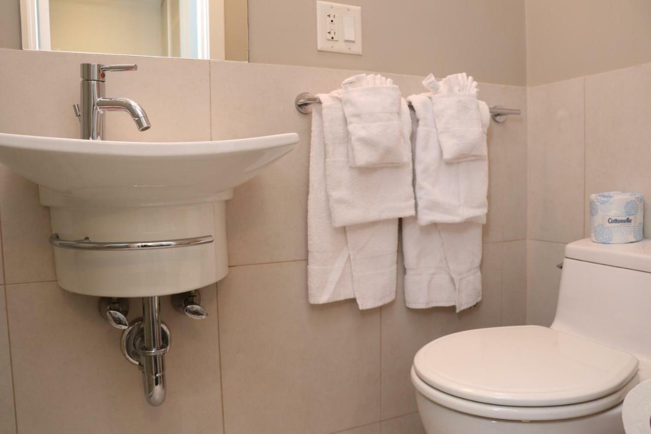 Cozy Newbury Street Studio, #5 بوسطن المظهر الخارجي الصورة